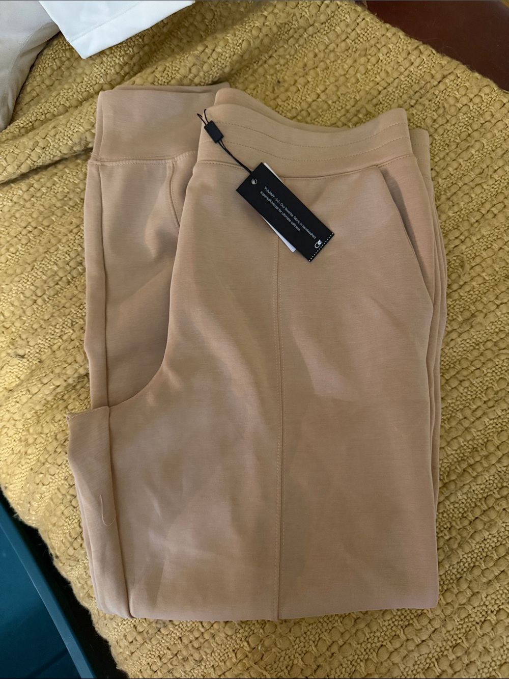 Cable & Gauge Women’s Joggers — Beige Tan